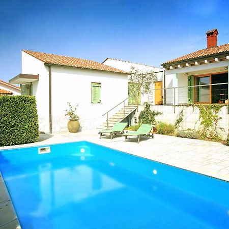 Spacious Villa In Parecag With A Swimming Pool Sečovlje Dış mekan fotoğraf